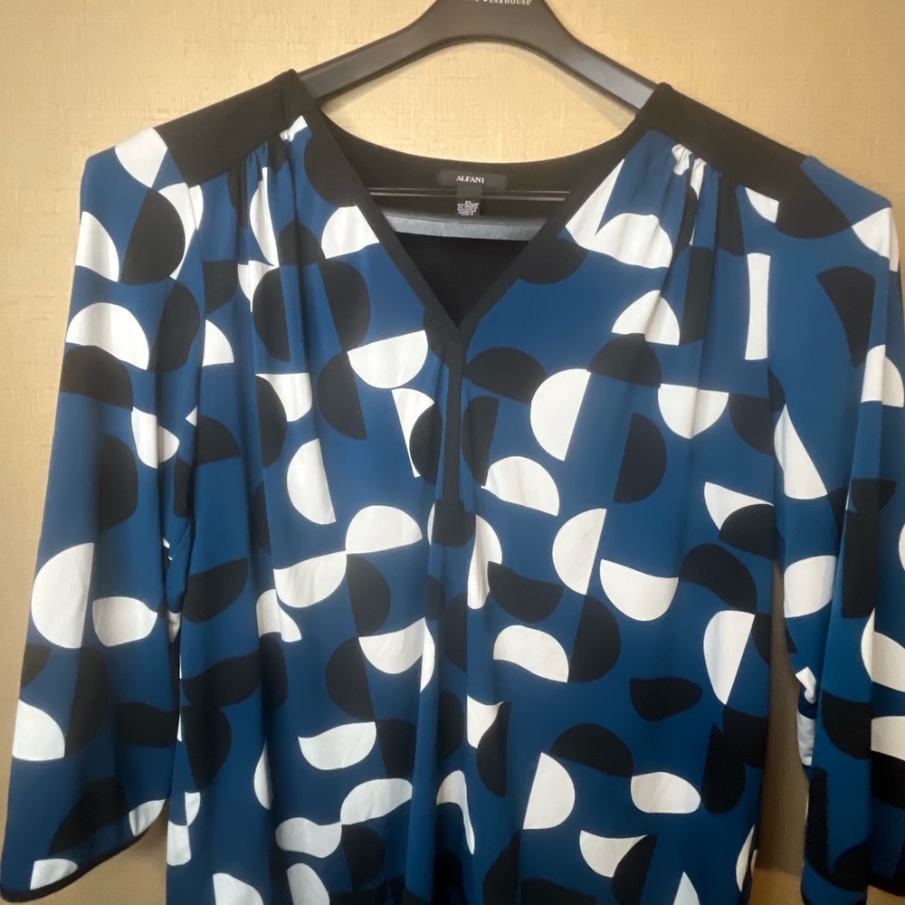 Alfani Navy Blue Black and White Abstract Geometric Blouse